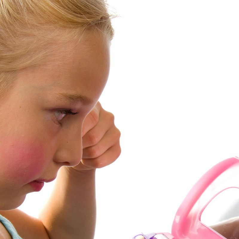 Small lady Vanity Makeup box