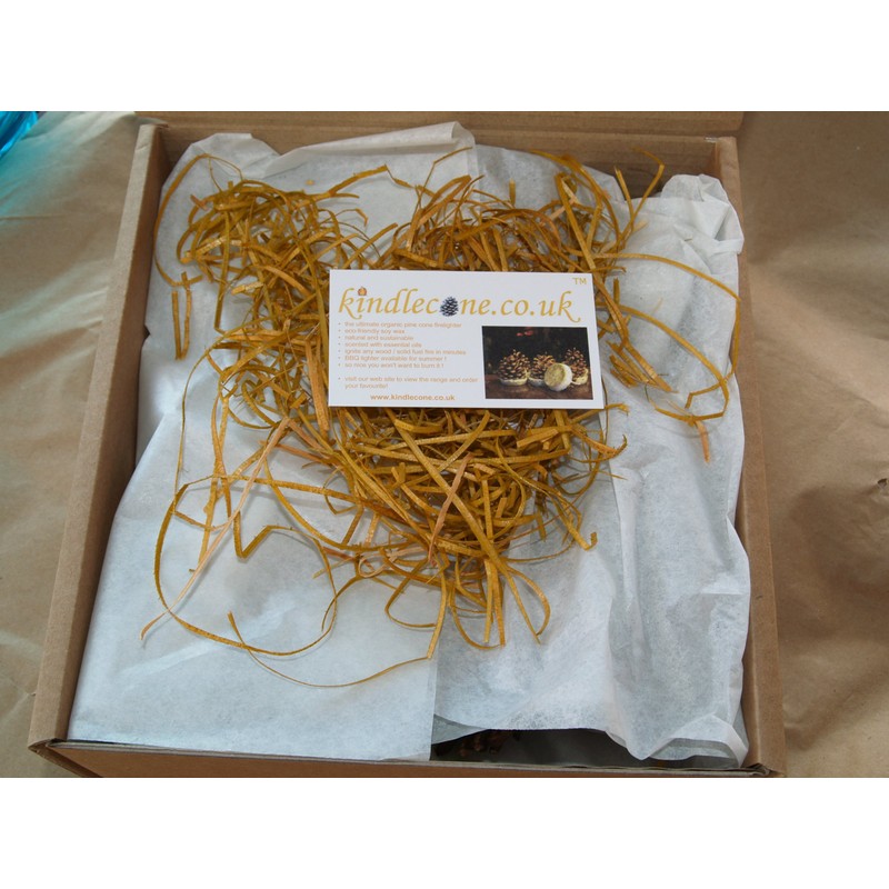 Kindlecone - Natural pine cone firelighters - Winter Warmer -