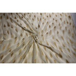Elfenbeinfarbener Georgette-Stoff mit dezentem metallisch-goldenem Jacquard-Seiden-Regentropfen