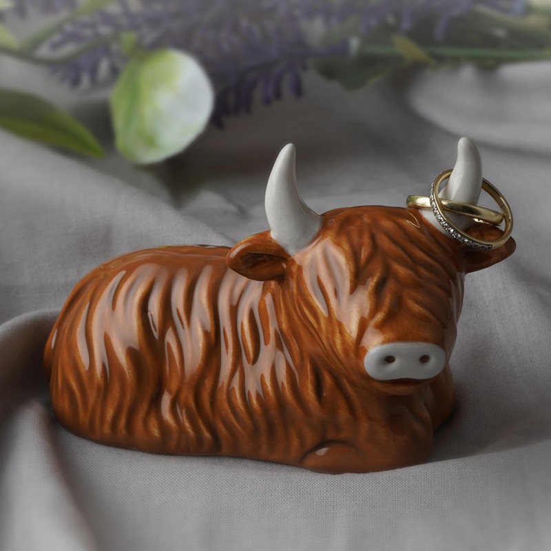 CGB Giftware | Bramble Farm Highland Cow Ring Holder In