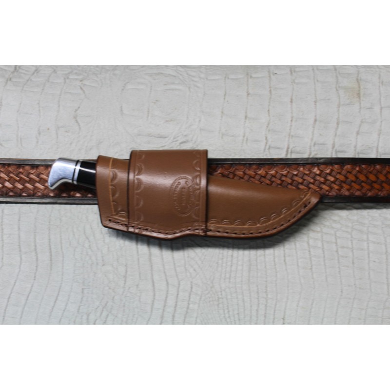 CARL THOMAS LEATHERS Crossdraw knife sheath. quality leather quality stitching.