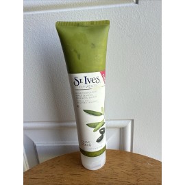 St. Ives NEW St. Ives  Olive Scrub 5oz St Ives