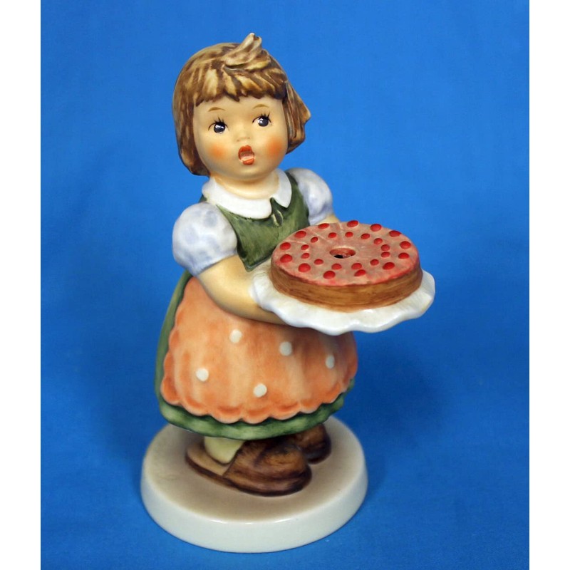 Hummel Figurine: 440, Birthday Candle