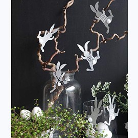 Good old Friends Climbing rabbit dots.