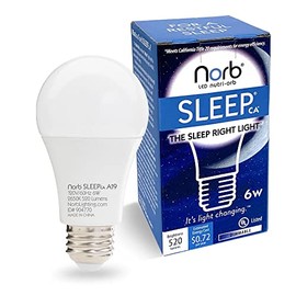 Norb NorbSLEEP - Bombilla de luz azul baja para dormir, LED nocturno que aumenta la melatonina para un sueño reparador, para bebés, niños y adultos, 6 W A19 regulable, espectro nocturno natural