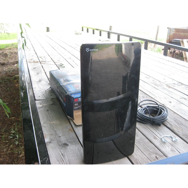 ANTOP AT-400 Black HDTV Antenna, up to 65 Mile Range
