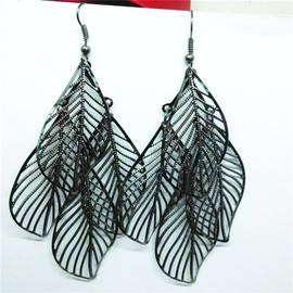 MALOYANVE Black Layered Leaf Earrings for Women Big Bohemian Lightweight Chandelier Hollowed Out Filigree Leaves Dangle Drop Earrings (Black)