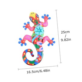CORHAD 2pcs Iron Gecko Hanging Ornament Vibrant Wall Art Decor for Indoor Outdoor Spaces for Patios Gardens Fences and Home Decoration