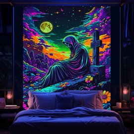 Xiaoput - Tapiz de calavera de luz negra para recámara, reactivo a los rayos UV, tapices para colgar en la pared, tapices góticos para decoración de sala de estar, hogar, recámara, 70 x 90 pulgadas