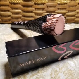 MARY KAY Liquid FOUNDATION Limited Edition HEART Shape PINK Brush-New In Box