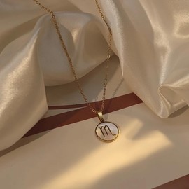 Acura-Styles Women's Necklace Zodiac Sign Scorpion Gold Stainless Steel 18 Carat Gold-Plated Mother of Pearl Scorpion Pendant Gold Waterproof Nickel-Free Zodiac Sign Chain Gold Chain 45 cm Jewellery