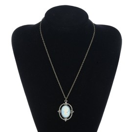 LUREME Vintage Cameo Necklace Retro Victorian Katherine Pendant Necklace (nl005445)