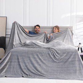 Serenhom Soft Cozy 120x138 Inches Seamless Oversized King Fleece Blanket, 3D Jacquard Decorative Giant 10'x11.5' California King Blanket Extra Large for Bed, Sofa, Couch, Travel, Light Grey Chain