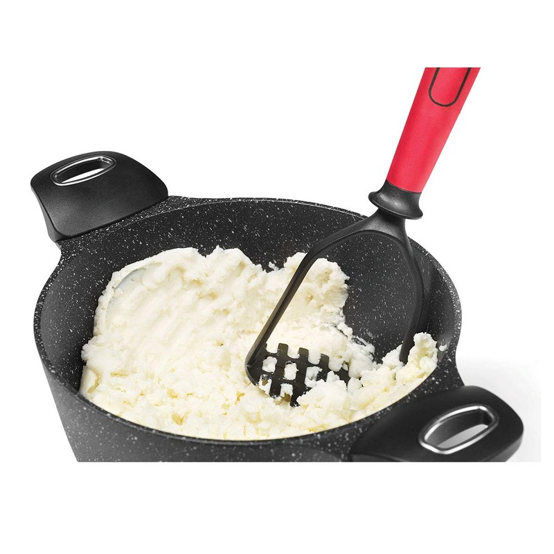 Starfrit Nylon Potato Masher with Integrated Scraper - Non-Slip Handle,