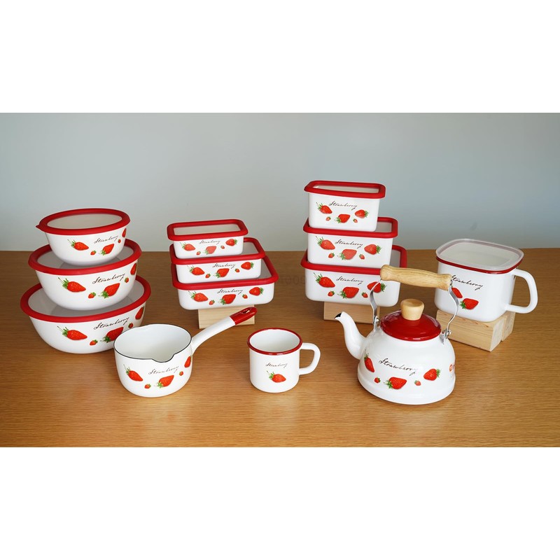 Fuji Hollow Strawberry Deep Square Container, M 0.4 gal (1.1