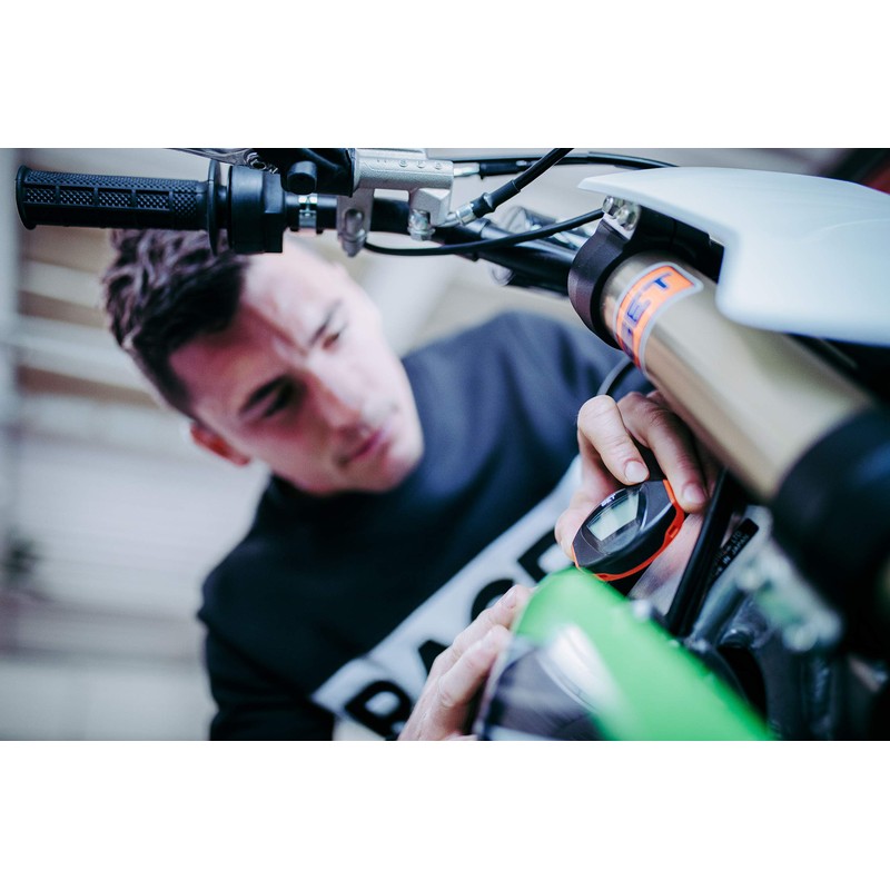 Smart SOS & Wireless Hour Meter