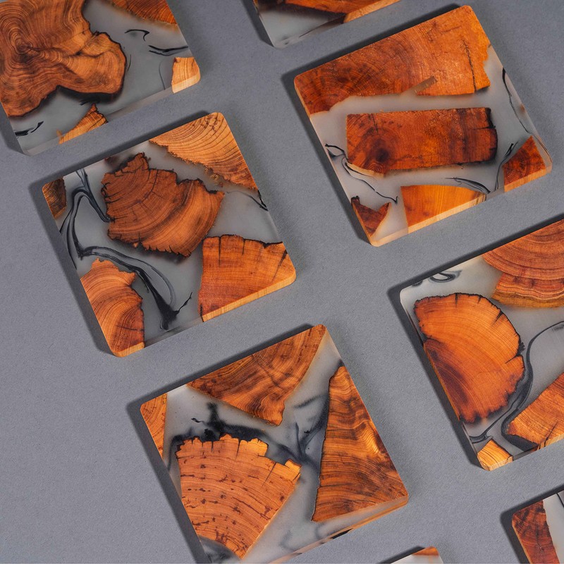 Avocrafts Wooden Coasters Set, Modern Coasters with Holder, Cedar Wood