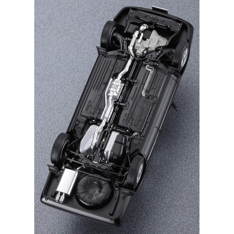 Hasegawa HC33 1/24 Historic Car Series Nissan Bluebird 4-Door Sedan