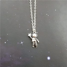 WYGUYO Original Fashion Astronaut Necklace, Space Jewelry, Space Lover, Dainty Necklace