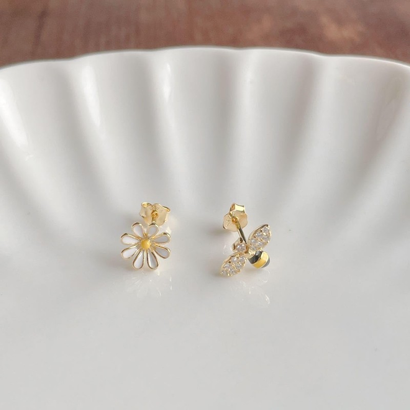 Silver 925 Earrings, Silver, Gold, 18K Coating, Honeybee, Flowers, Asymmetrical,