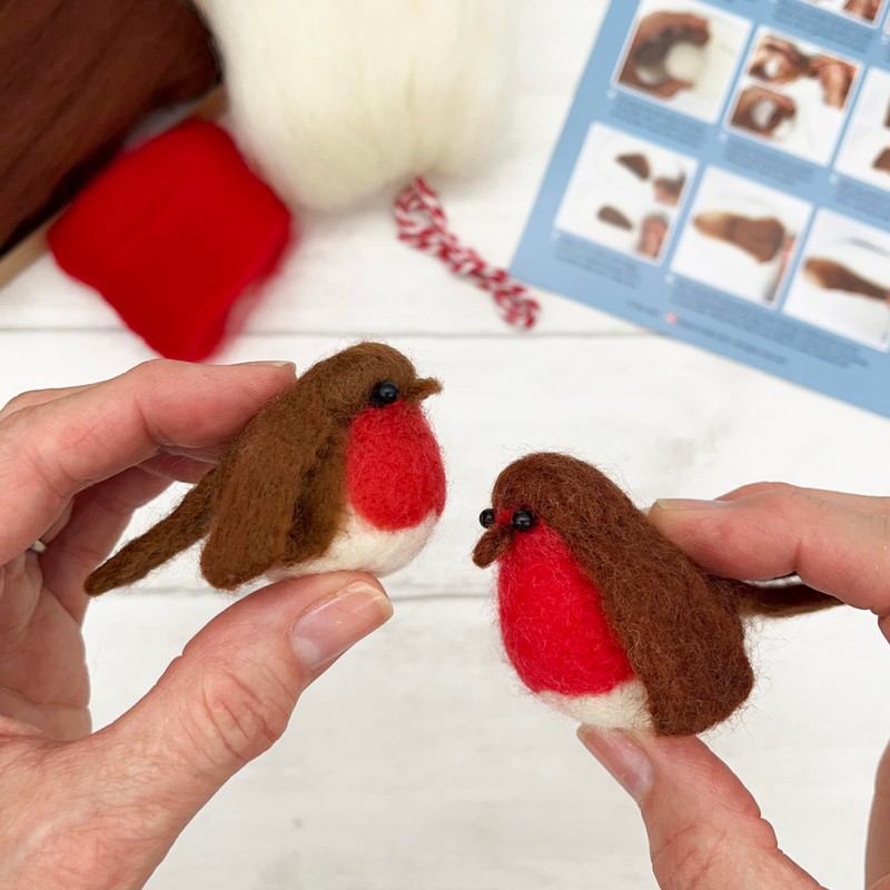 Bergin & Bath Needle Felting Kit - Robins. Christmas Craft