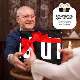 Zlomjro Gifts for Men, Christmas Birthday Gifts for Men Him, Best Older Men Gift Ideas, Unique Gag Gift for Mens Grandpa Dad Husband, Fathers Day Funny Gifts for Men Throw Blanket 60"X50" (Black)