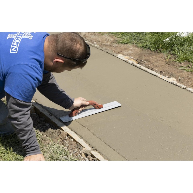 MARSHALLTOWN 16 Inch Beveled End Magnesium Hand Float, Concrete, DuraSoft