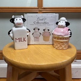 Scott’s Collectables Scott's Collectables Cow Milk And Ice Cream Salt and Pepper Shaker Set