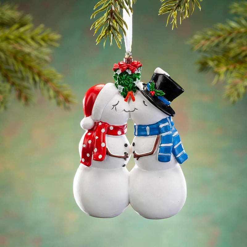 Kissing Snow Couple Ornament
