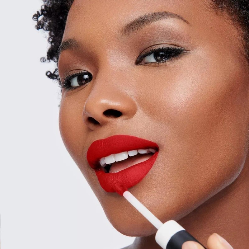 Ésika Labial Hidracolor Mate Tono Rojo Carmín Ésika