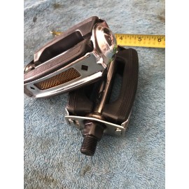 Low Rider Classic bow rubber block bicycle cruiser vintage-style pedals 1/2" BLACK/SILVER