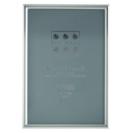 Sixtrees Cambridge 2-400-35. Silver Plated Photo Frame for a 5" x 3.5" (127mm x 89mm) Picture - Complete with microfibre polishing cloth.