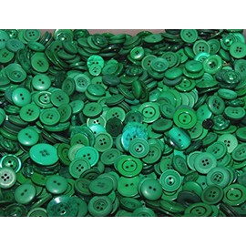 celloexpress Green Buttons - Mixed Sizes of Various Green Mixed Buttons for Sewing and Crafting - Pack of 25g