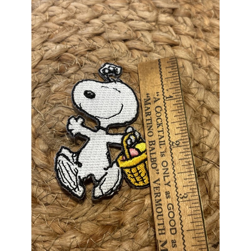 Snoopy Basket cartoon EMBROIDERED PATCH rare 90s Vtg Hat Iron