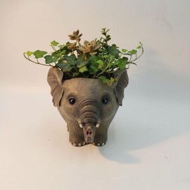 Youfui Elephant Planter Pot for Succulents, 6.7inch Resin Flower Pot with Drain Hole, Cute Animal Decor, Unique Gift for Christmas, Birthday, Mom, Housewarming (Brown)