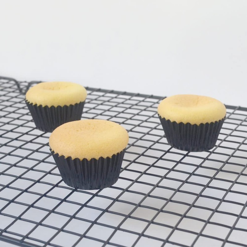 Huaswan Black Foil Cupcake Liners Mini Paper Baking Cups for