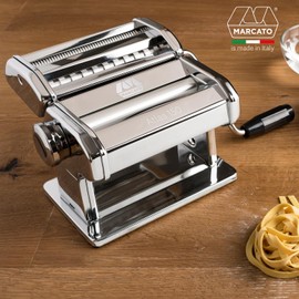 MARCATO Made in Italy Atlas 150 Classic Manual Pasta Maker Machine, Chrome Steel. Makes Lasagna, Fettuccine & Tagliolini .