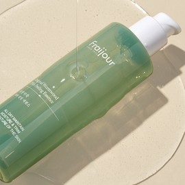 Natural Mugwort Exfoliating Facial Essence 120ml / 자연약쑥 각질제거 파하 에센스 120ml