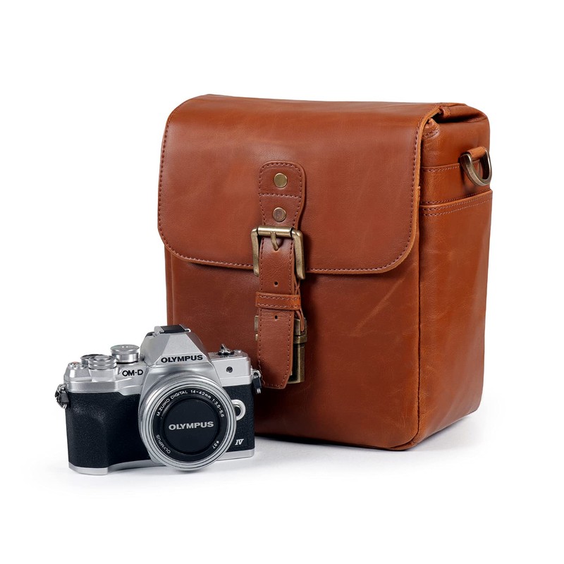 MegaGear Leather Camera Messenger Bag for Mirrorless, Instant & DSLR