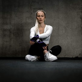 Biomorph Training Gloves for Men and Women (Various Sizes & Colours) Fitness Gloves for Strength Sports, Bodybuilding, Crossfit Fitness Gloves for Optimal Grip and Protection Against Calluses, purple