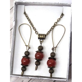 Vintage style necklace and earrings jewelry set for women in red carnelian