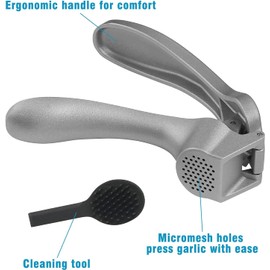 Pαmperεd Chεf Garlic Press, Garlic Mincer Easy-squeeze Ergonomic Handle, No Need To Peel, Rust Proof, Professional Ginger Press & Garlic Crusher with Handy Cleaning Brush- Dishwasher Safe