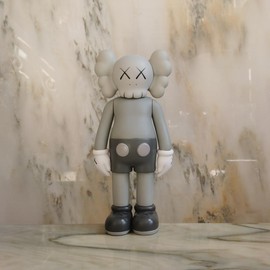 Kaws Figurine Sculpture Home Decor Statue Home Ornament Decoration 8IN/20CM - Color: Gray