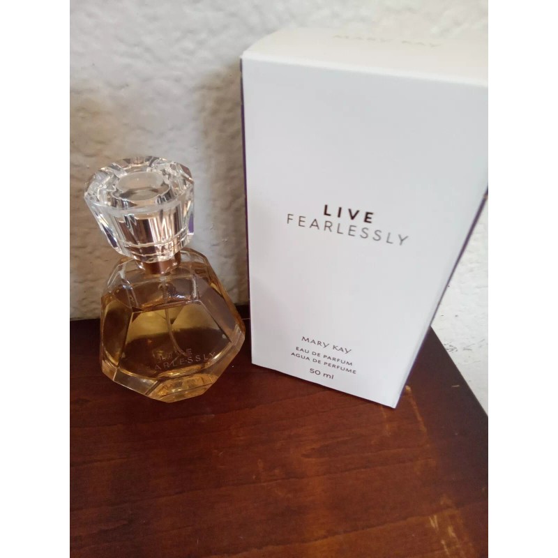 MARY KAY LIVE FEARLESSLY~EAU DE PARUM/PERFUME~