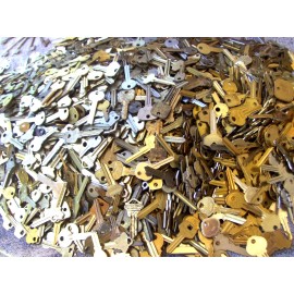 Lot of  MIX  Key BLANKS 3 lb  + (2) Skeleton Keys       Collector, Art..