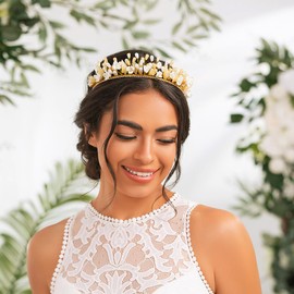 Urieo Gold Pearl Tiaras for Women Flower Leaf Bride Crown with Comb Rhinestone Wedding Tiara Headpiece Prom Party Bridal Queen Headband