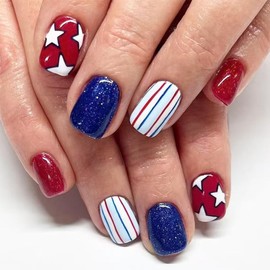 Independence Day Press on Nails Short Square Fake Nails Red Blue False Nails with Star Design Glue on Nails 4th of July Patriotic Stick on Nails Full Cover Acrylic Nails for Women Manicure 24Pcs