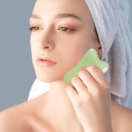 Jade Gua Sha Stone 2 Pieces, Gua Sha Comb and Heart Gua Sha Scraper Board Natural Guasha Tool Face Body Gua Sha Massage Stone for Spa and Skin Care