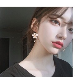 MALOYANVE Bohemian Crystal Rose Flower Hoop Earrings for Women Elegant Romantic Five Leaves Exaggerated Round Acrylic Hoop long Tassel Earring for Women Statement Jewelry Gifts (White)