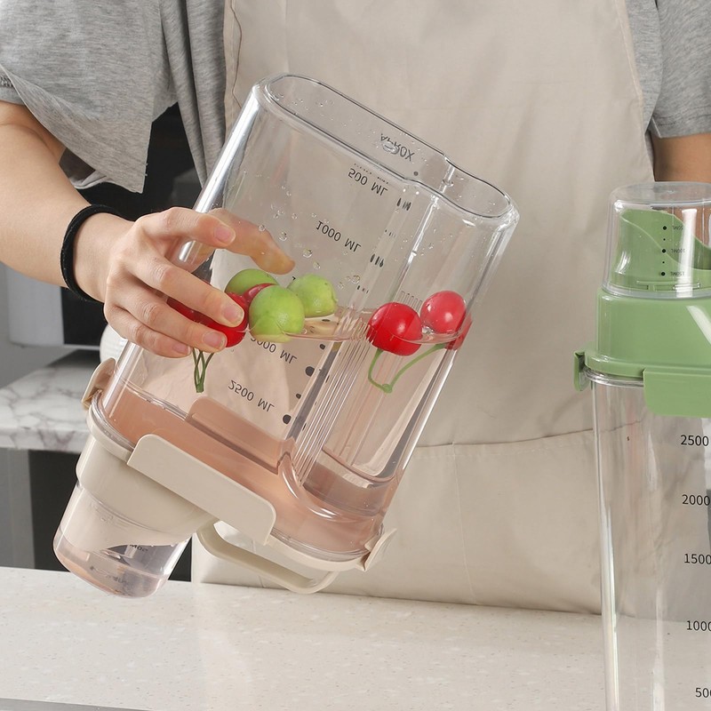 TkoYuHm Bird Seed Storage Container with Pouring Spout & Measuring